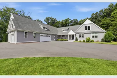 82 Churchill Dr, Longmeadow, MA 01106 - Photo 2