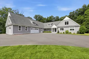 82 Churchill Dr, Longmeadow, MA 01106 - Photo 2