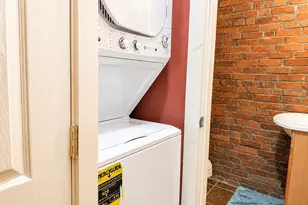 410 E 3rd St, Boston, MA 02127 - Photo 10