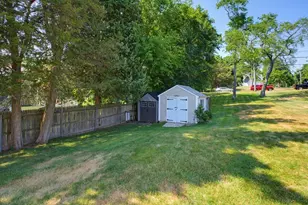 433 Pearse Rd, Swansea, MA 02777 - Photo 40