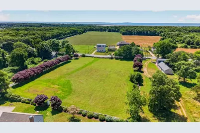 665 Horseneck Rd, Dartmouth, MA 02748 - Photo 4