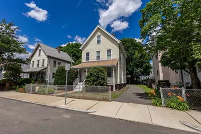 22 Stearns St, Malden, MA 02148 - Photo 2