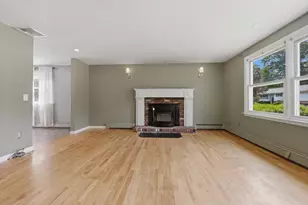 20 Cathy St, Fitchburg, MA 01420 - Photo 4