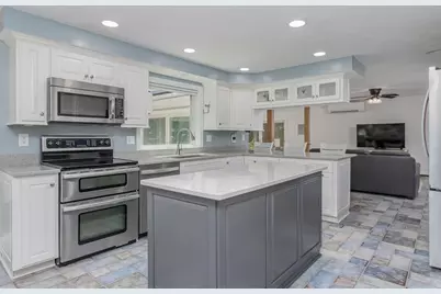 4 Upton Street, Dunstable, MA 01450 - Photo 8