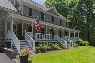 4 Upton Street, Dunstable, MA 01450 - Photo 2