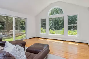 4 Upton St, Dunstable, MA 01827 - Photo 16