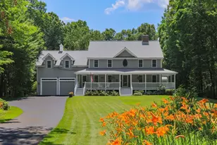 4 Upton St, Dunstable, MA 01827 - Photo 4