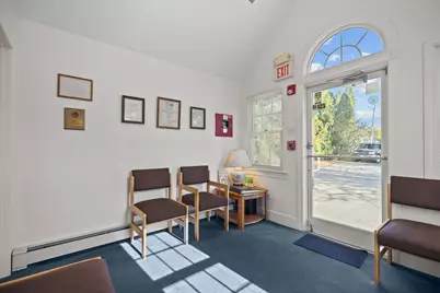 74 Valley, Middletown, RI 02842 - Photo 4