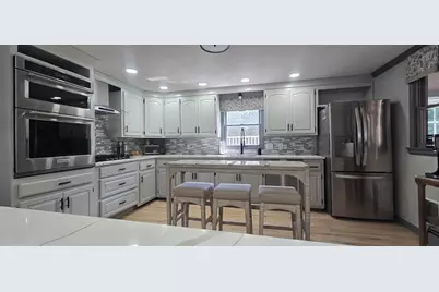 38 Raven Rd, Dracut, MA 01826 - Photo 2