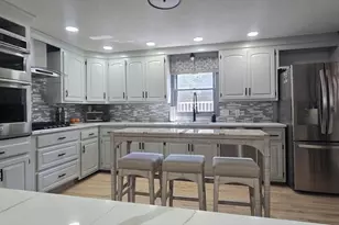 38 Raven Rd, Dracut, MA 01826 - Photo 2