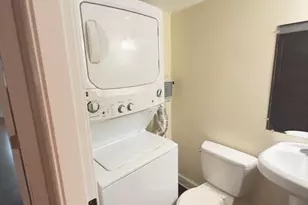 2 Mount Pleasant Pl, Boston, MA 02119 - Photo 8