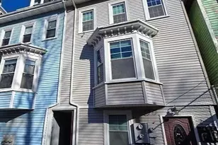 2 Mount Pleasant Pl, Boston, MA 02119 - Photo 10