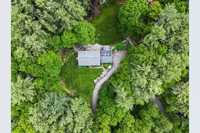 29 Pond St, Hopkinton, MA 01748 - Photo 4