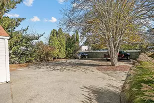 74 Valley, Middletown, RI 02842 - Photo 42