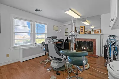74 Valley, Middletown, RI 02842 - Photo 18