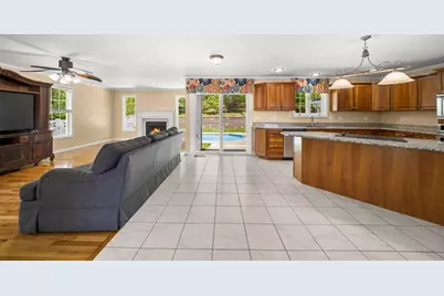 1507 E Mountain Rd, Westfield, MA 01085 - Photo 6