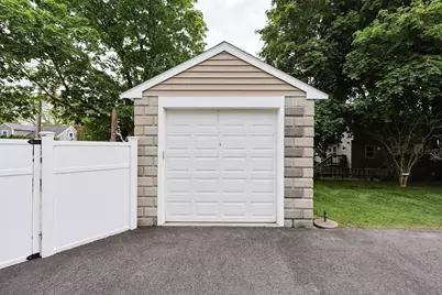 871 Wildwood Rd, New Bedford, MA 02745 - Photo 32