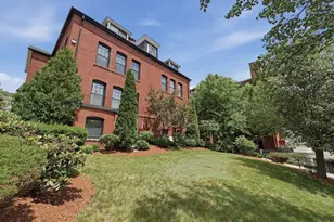 28 Adams St, Worcester, MA 01604 - Photo 2