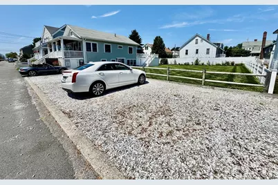 57 D Street Incl Util To A Cap #9/1-5/31, Hull, MA 02045 - Photo 4