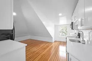 100 Chestnut Ave, Boston, MA 02130 - Photo 4