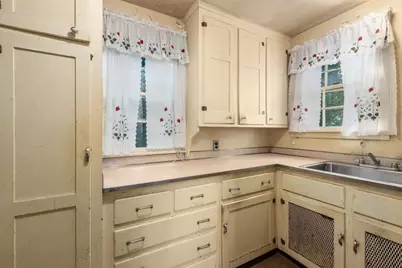 10 Wilde Rd, Wellesley, MA 02481 - Photo 14