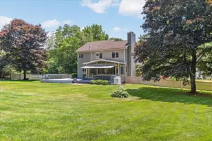 6 Carriage Dr, Palmer, MA 01069 - Photo 4
