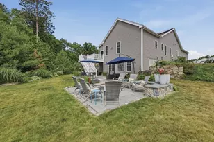 47 Hyde Park Cir, Uxbridge, MA 01569 - Photo 8