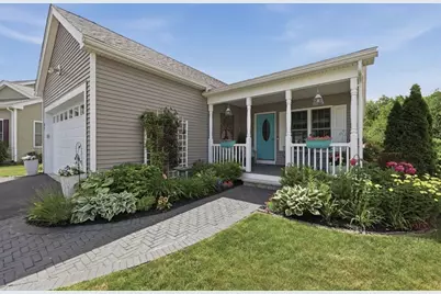 47 Hyde Park Circle #47, Uxbridge, MA 01569 - Photo 1