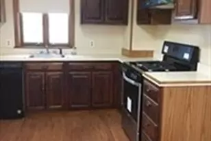 8 Florence St, Somerville, MA 02145 - Photo 2