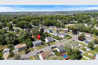 9 Marie Ln #9, Lawrence, MA 01843 - Photo 4
