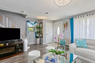 9 Marie Ln #9, Lawrence, MA 01843 - Photo 10
