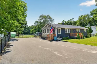 26 Algerine St, Berkley, MA 02779 - Photo 4