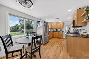 26 Algerine St, Berkley, MA 02779 - Photo 10