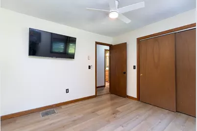 246 Torrey Rd, Southbridge, MA 01550 - Photo 12