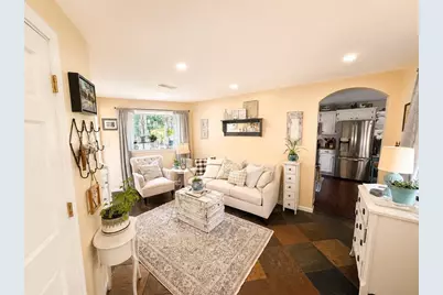 9 Pondview Ave, Pembroke, MA 02359 - Photo 4