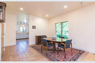 62 Fairview Ave, Northampton, MA 01060 - Photo 8
