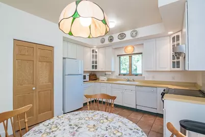 62 Fairview Ave, Northampton, MA 01060 - Photo 10