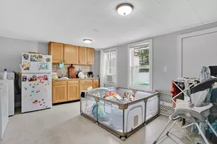 1061-1063 Pleasant St, Palmer, MA 01069 - Photo 10