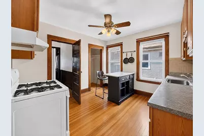 30 Clarendon Ave, Somerville, MA 02144 - Photo 4