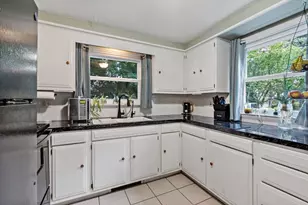 37 Henri St, Somerset, MA 02726 - Photo 8