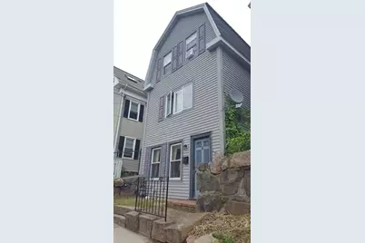 9 Eastern Ave #1, Gloucester, MA 01930 - Photo 2