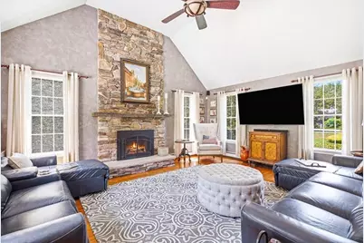 37 Wyndemere Ct, Plymouth, MA 02360 - Photo 14