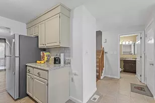 43 Brickett Hill Cir, Haverhill, MA 01830 - Photo 10