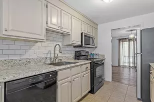 43 Brickett Hill Cir, Haverhill, MA 01830 - Photo 8
