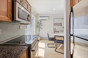 75 Bolton St, Boston, MA 02127 - Photo 12