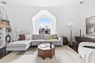 124 Beacon, Boston, MA 02116 - Photo 2