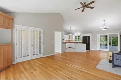 360 Woodland, Seekonk, MA 02771 - Photo 8