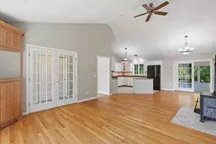 360 Woodland, Seekonk, MA 02771 - Photo 8
