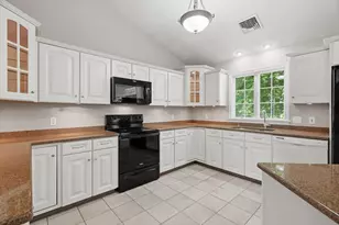 360 Woodland, Seekonk, MA 02771 - Photo 14