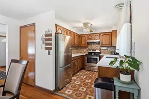 16 Gloria Rd, Randolph, MA 02368 - Photo 12
